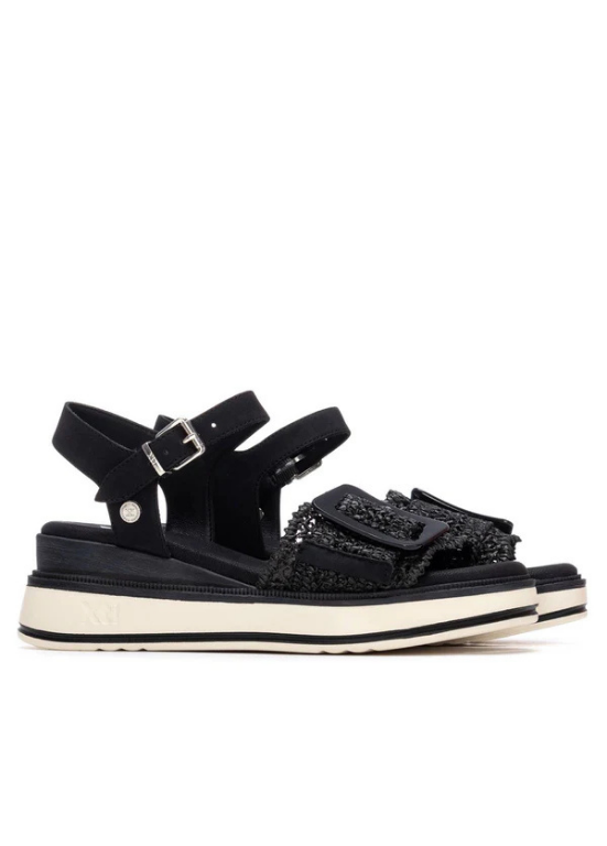 SANDÁLIAS TIPO RÁFIA CAMEL COM APLICAÇÃO E SOLA WEDGE - XTI shoes