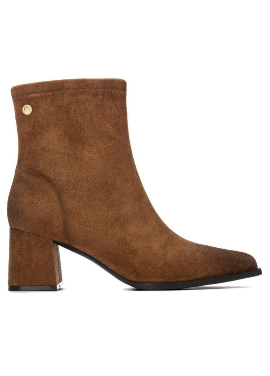 BOTIM DE CAMURÇA COM SALTO - XTI SHOES