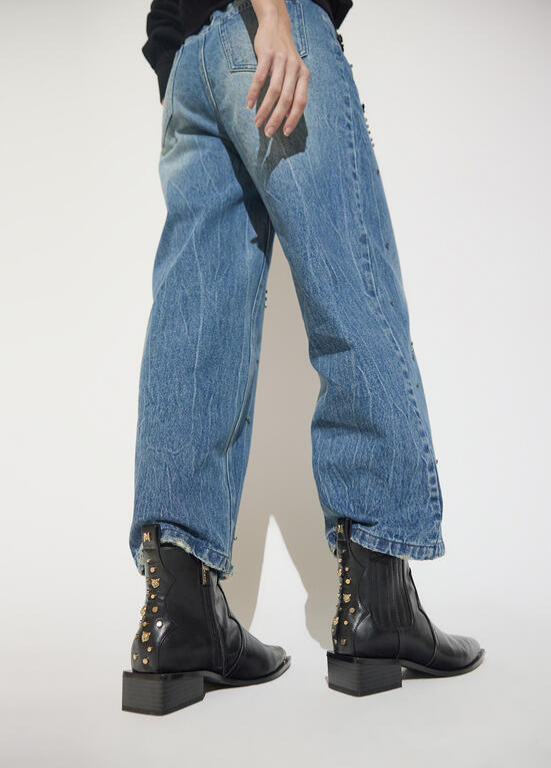 BOTINS PRETOS COM TACHAS DOURADAS MAITE - LOLA CASADEMUNT