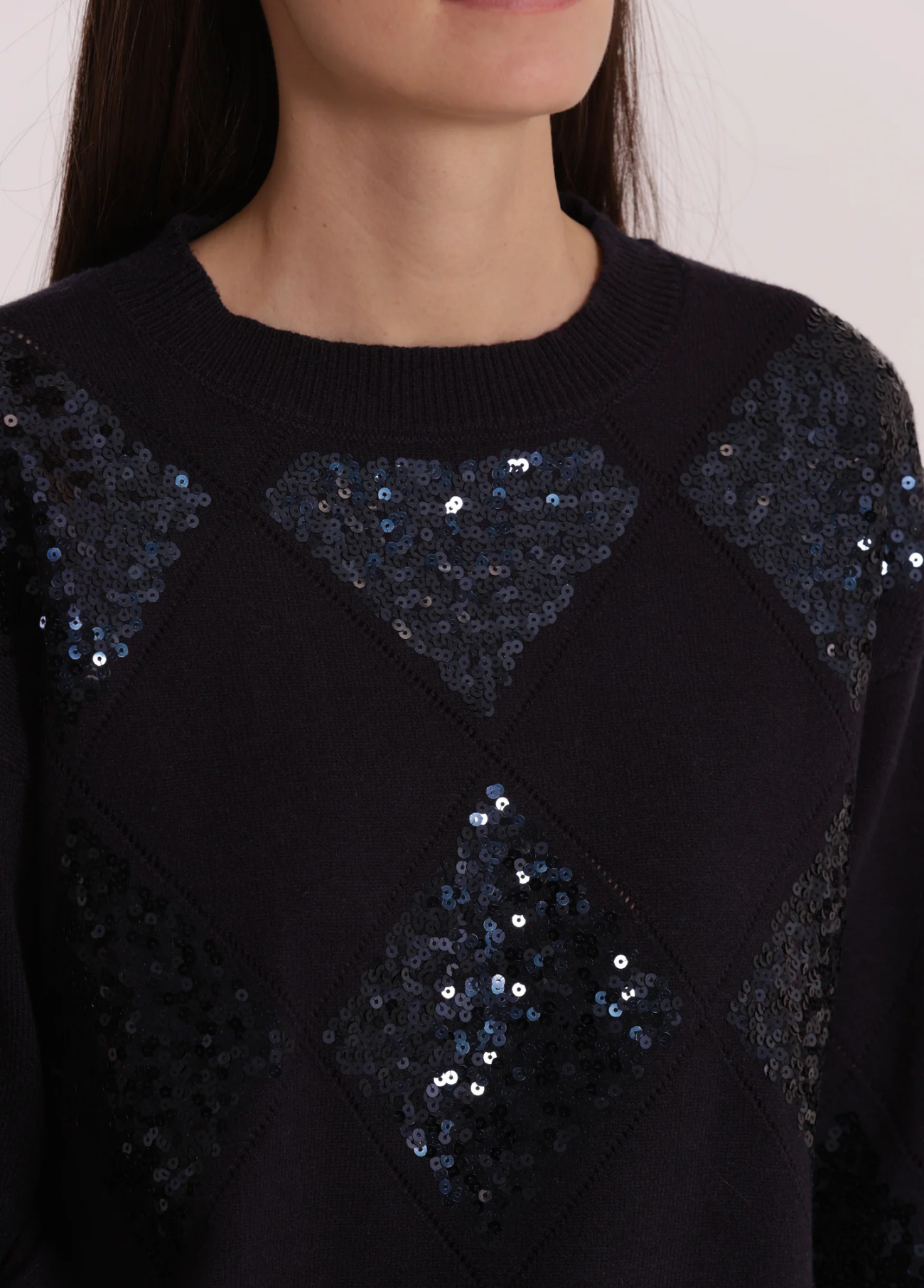 CAMISOLA DE MALHA COM PORMENORES EM LANTEJOULAS - MIMI MUA
