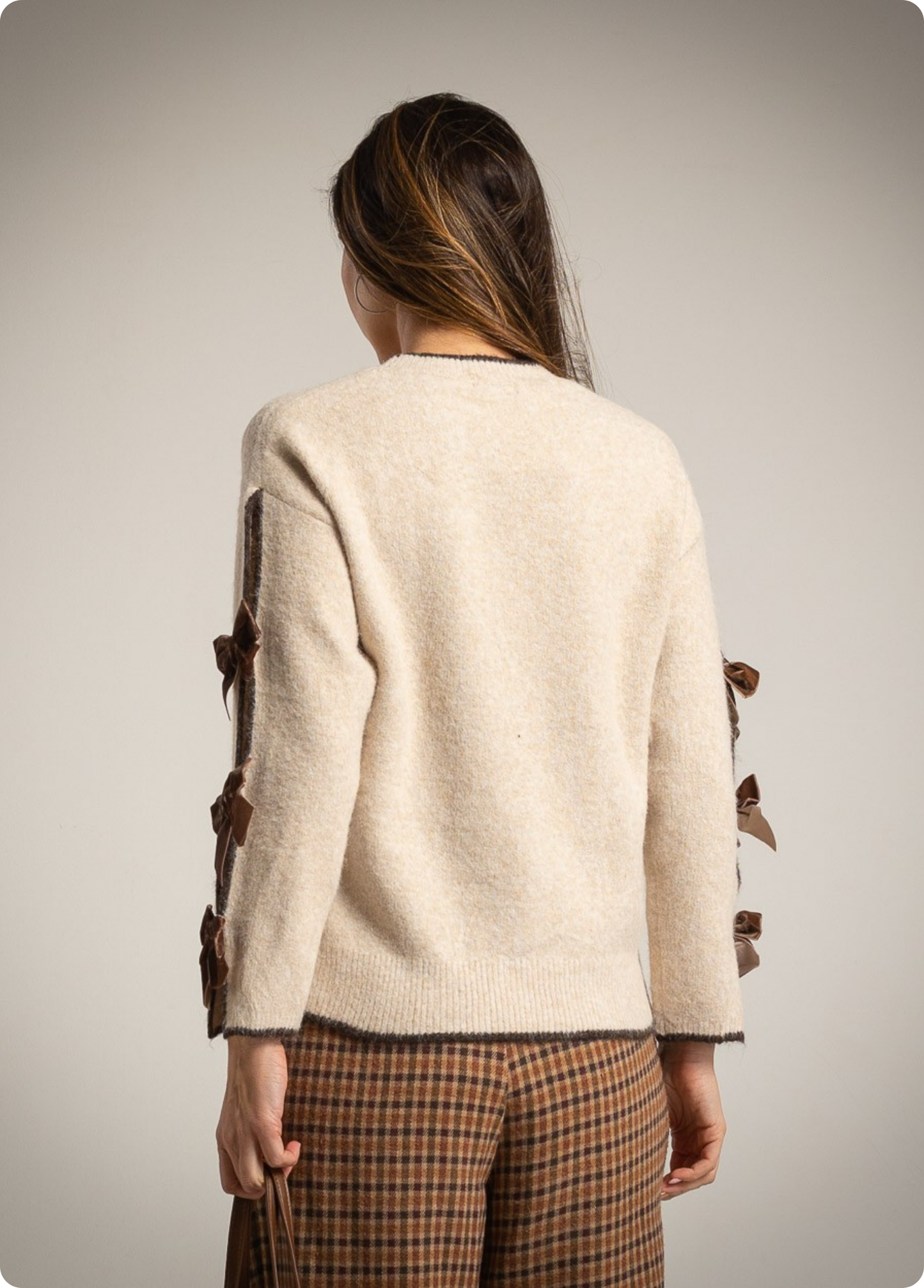 CAMISOLA DE MALHA COM PORMENOR LAÇOS NAS MANGAS - ALBANOS