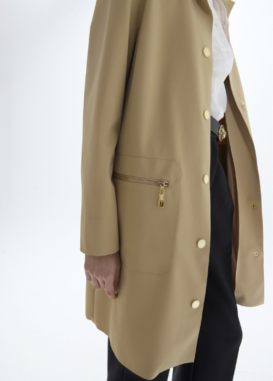 GABARDINE TRENCH COAT EM TECIDO TÉCNICO IMPERMEÁVEL - LOLA CASADEMUNT