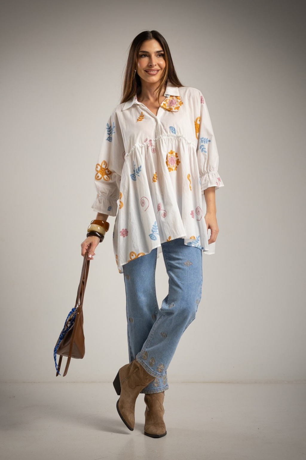 BLUSA COM BORDADOS - ALBANO'S