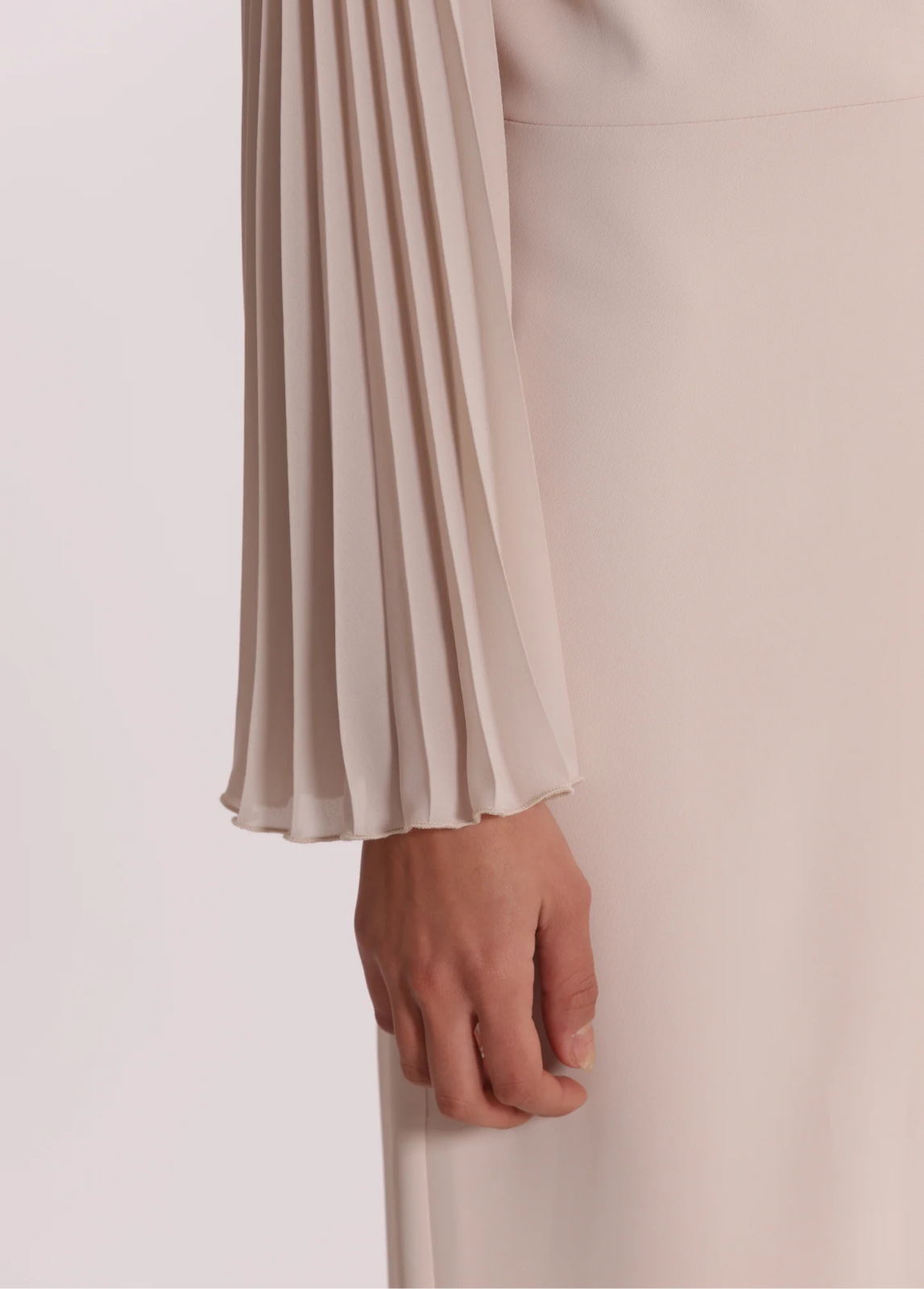 MACACÃO LONGO COM MANGAS PLISSADAS - MIMI MUA