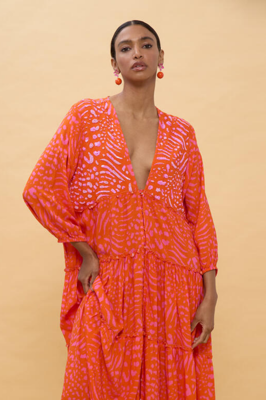 VESTIDO PRAIA LARANJA E ROSA - LOLA CASADEMUNT