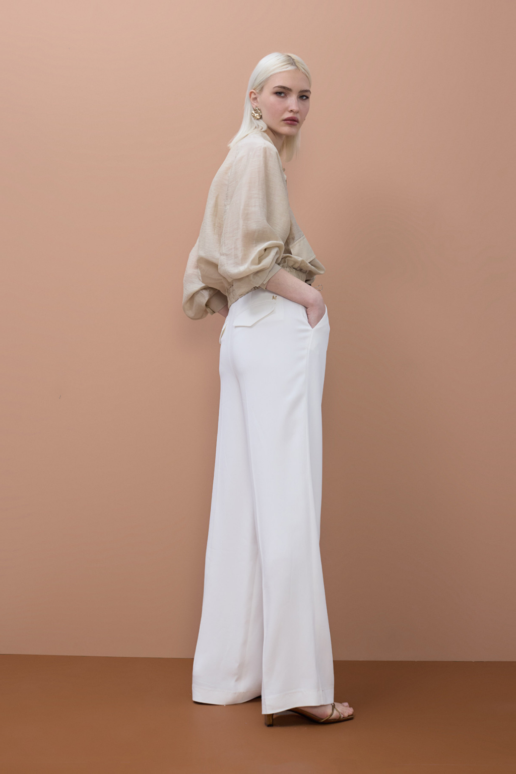 BOMBER LEVE DE MEIA ESTAÇÃO - LOLA CASADEMUNT