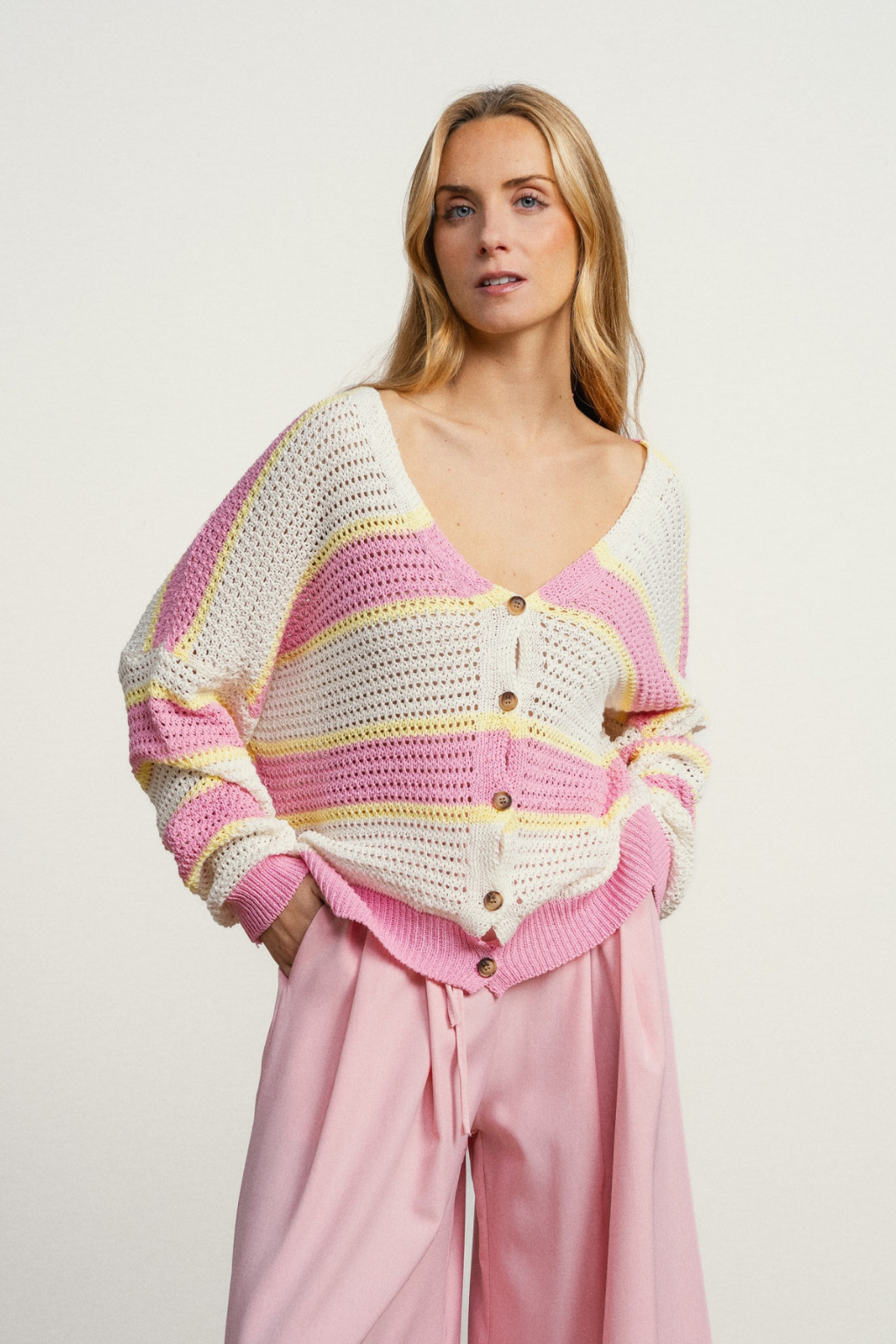 CASACO TIPO CROCHÉ ALGODÃO COM RISCAS MULTICOLOR - SMF