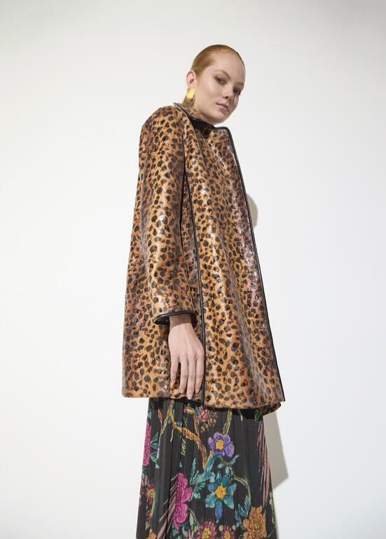 CASACO COM ESTAMPA ANIMAL PRINT BY MAITE - LOLA CASADEMUNT
