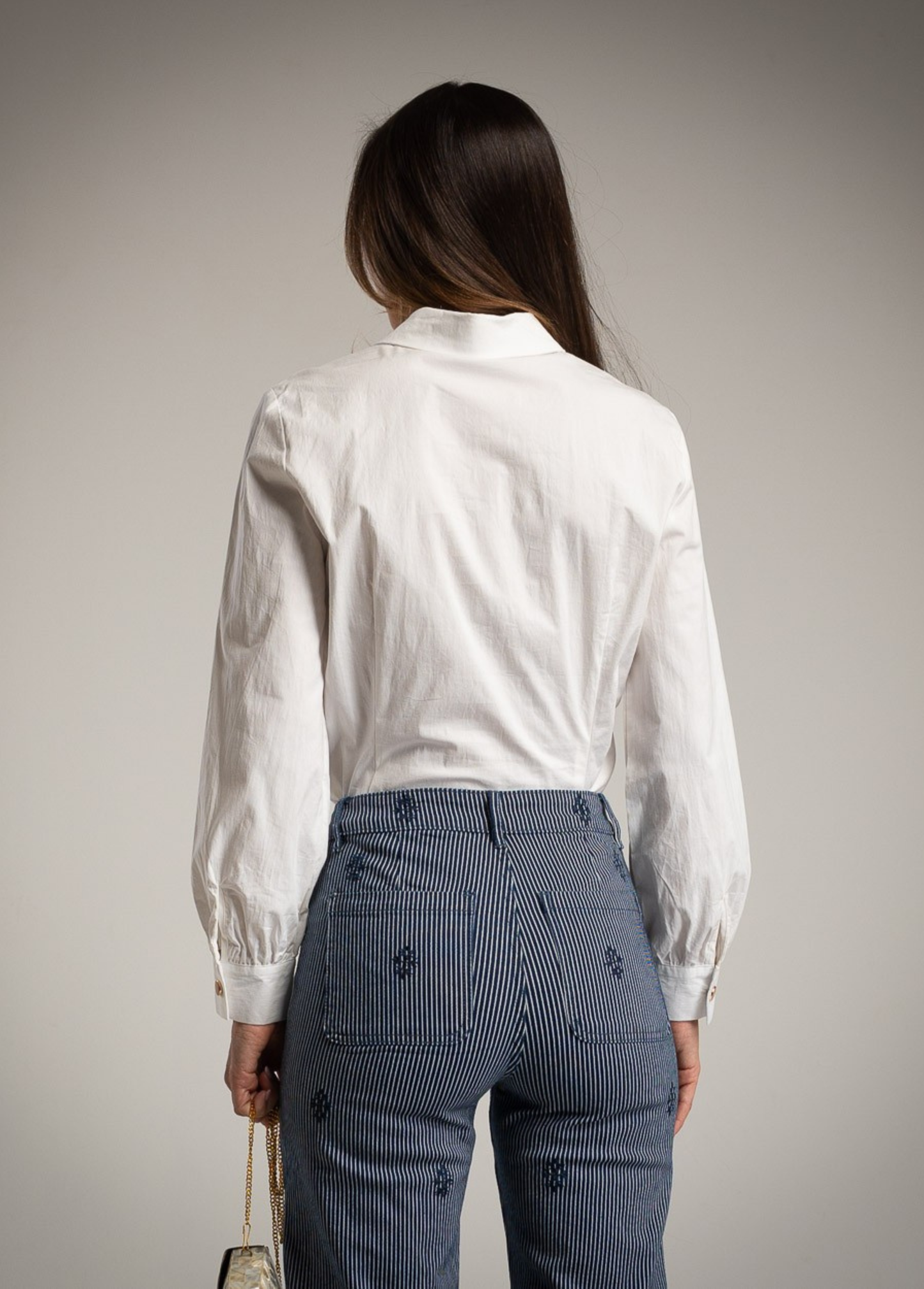 CAMISA BRANCA COM BOTÕES DE BRILHOS - ALBANOS