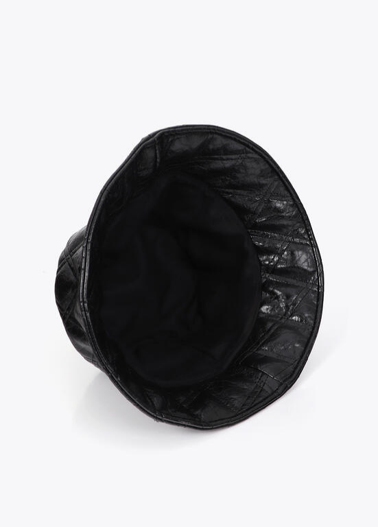CHAPÉU PRETO ACOLCHOADO IMPERMEÁVEL LC - LOLA CASADEMUNT