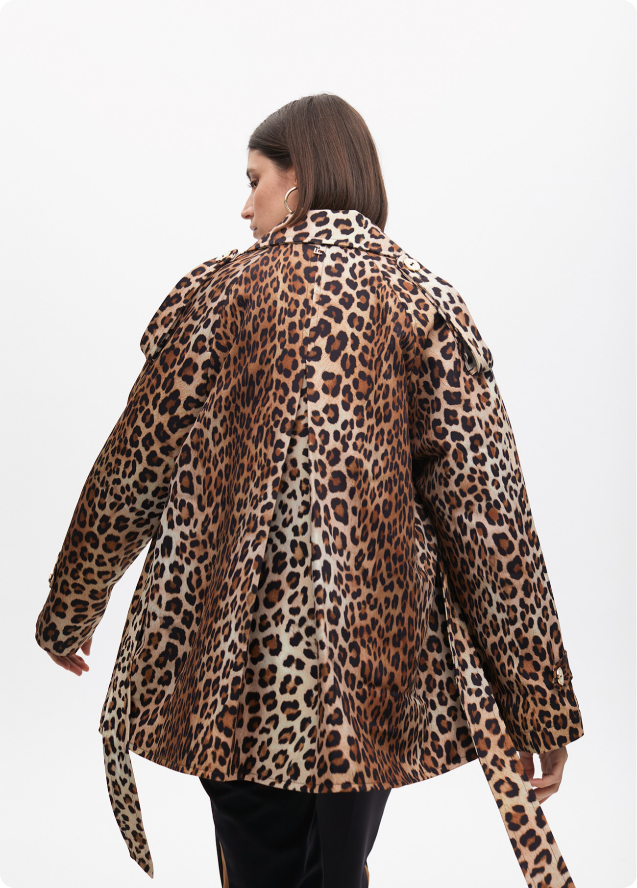 TRENCH COAT CURTA DE ANIAML PRINT COM CINTO - LOLA CASADEMUNT