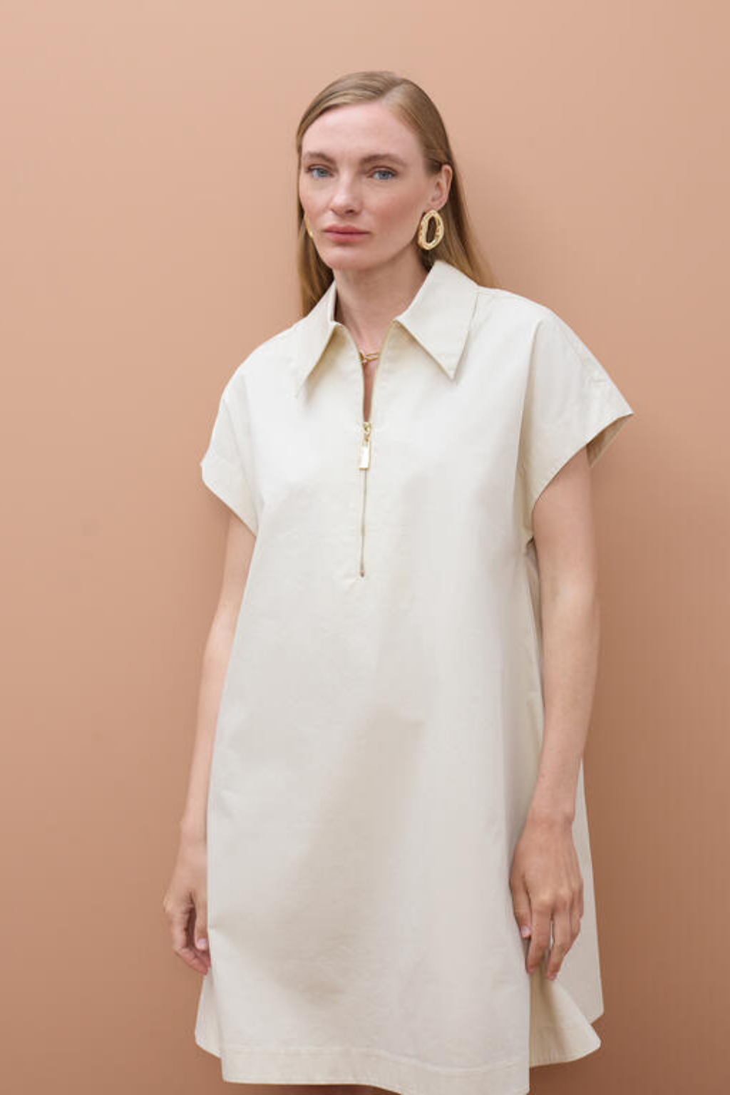 VESTIDO CAMISEIRO CURTO CREME COM FECHO - LOLA CASADEMUNT BY MAITE