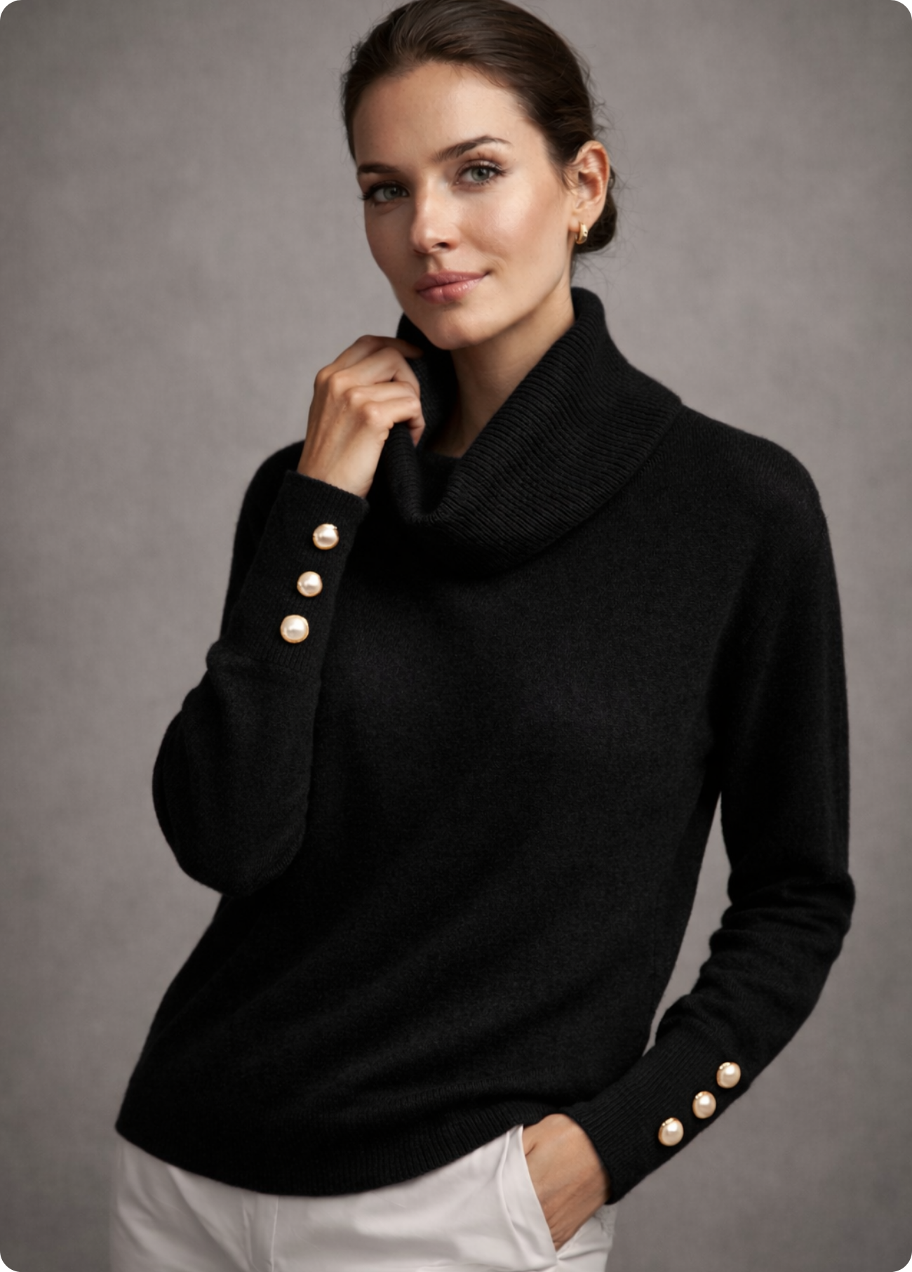 CAMISOLA COM GOLA E PÉROLAS NOS PUNHOS - ADET