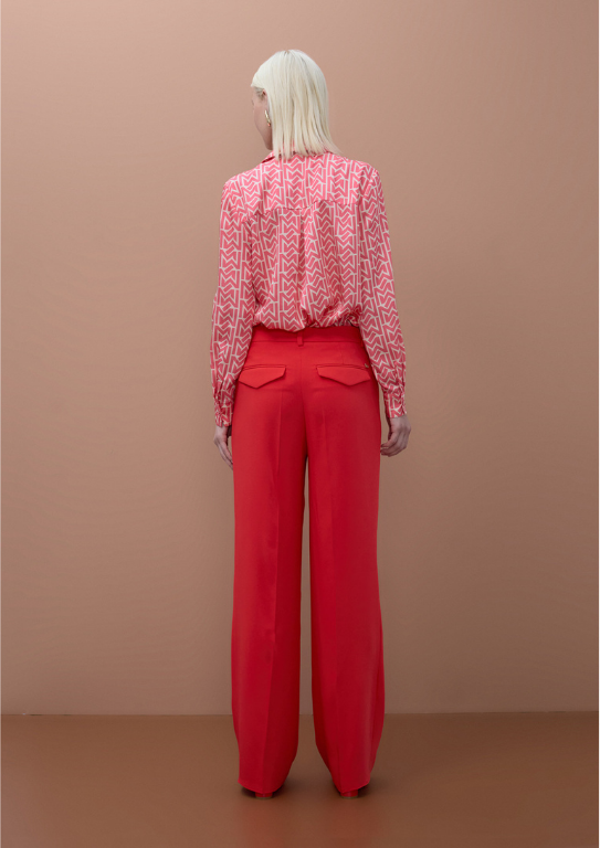 CALÇAS DE CORTE RETO EM CORAL VIBRANTE - LOLA CASADEMUNT