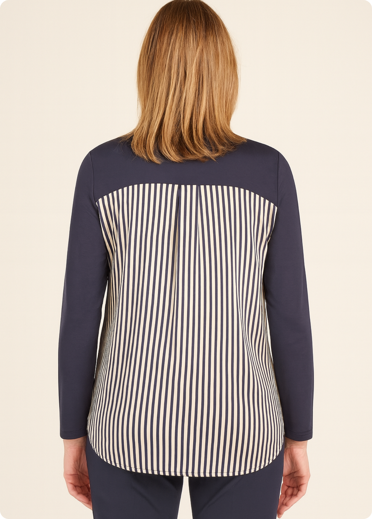 BLUSA ESTAMPADA COM RISCAS VERTICAIS NAS COSTAS - BARBARA LEBEK