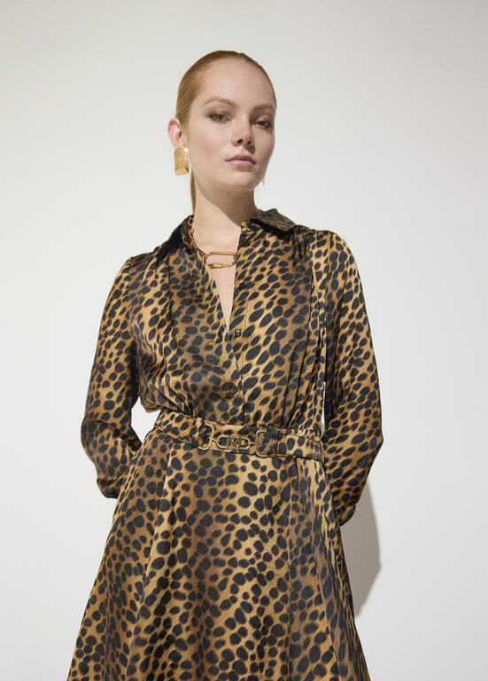 VESTIDO COM ESTAMPA ANIMAL PRINT E CINTO COM FIVELA DOURADA BY MAITE - LOLA CASADEMUNT