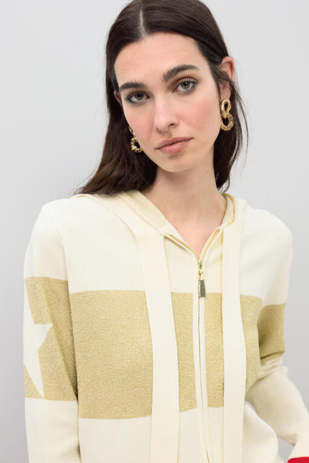 BLUSÃO ELEGANTE DE TRICÔ EM LUREX DOURADO - LOLA CASADEMUNT