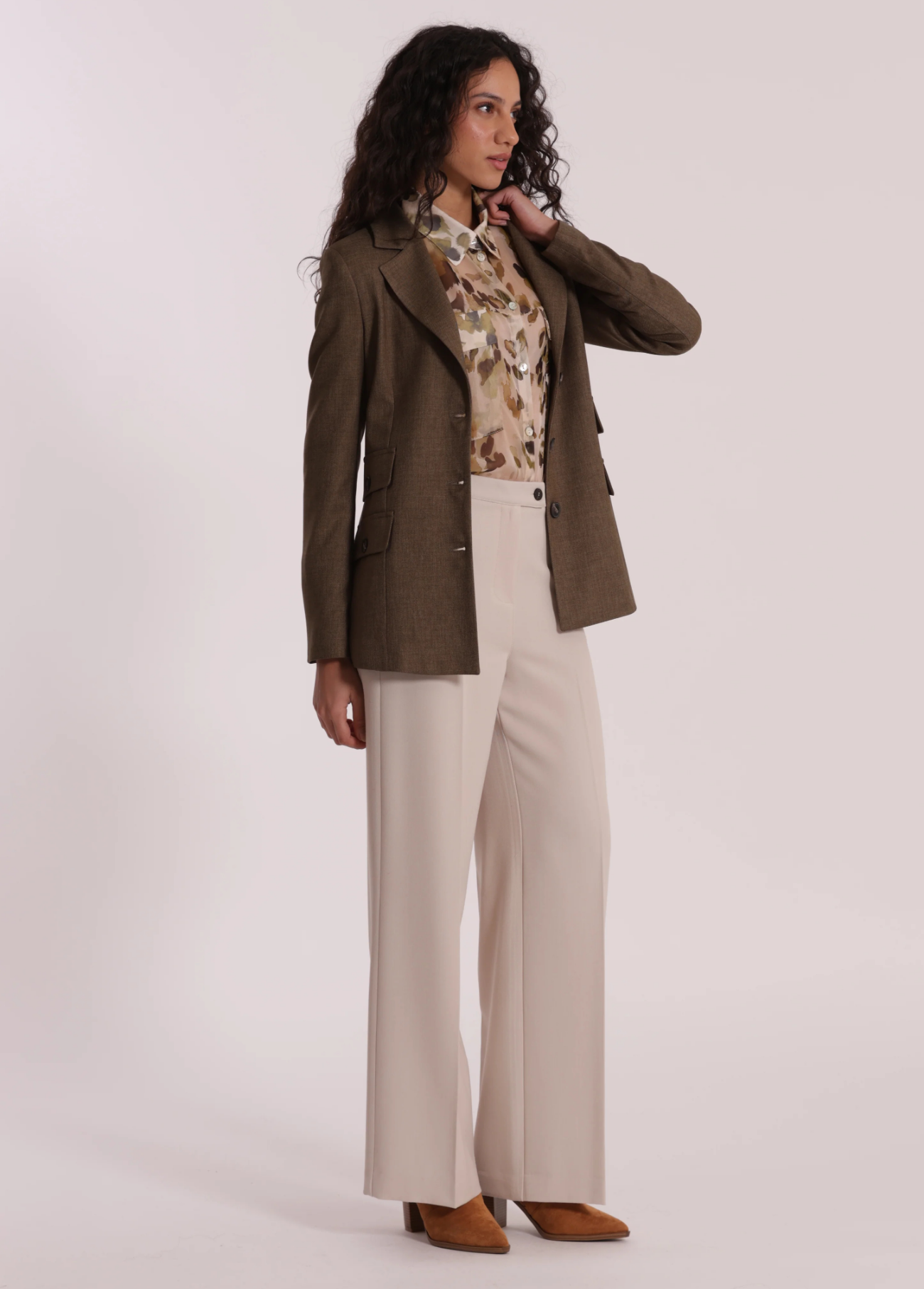 BLAZER COM QUATRO BOLSOS - MIMI MUA