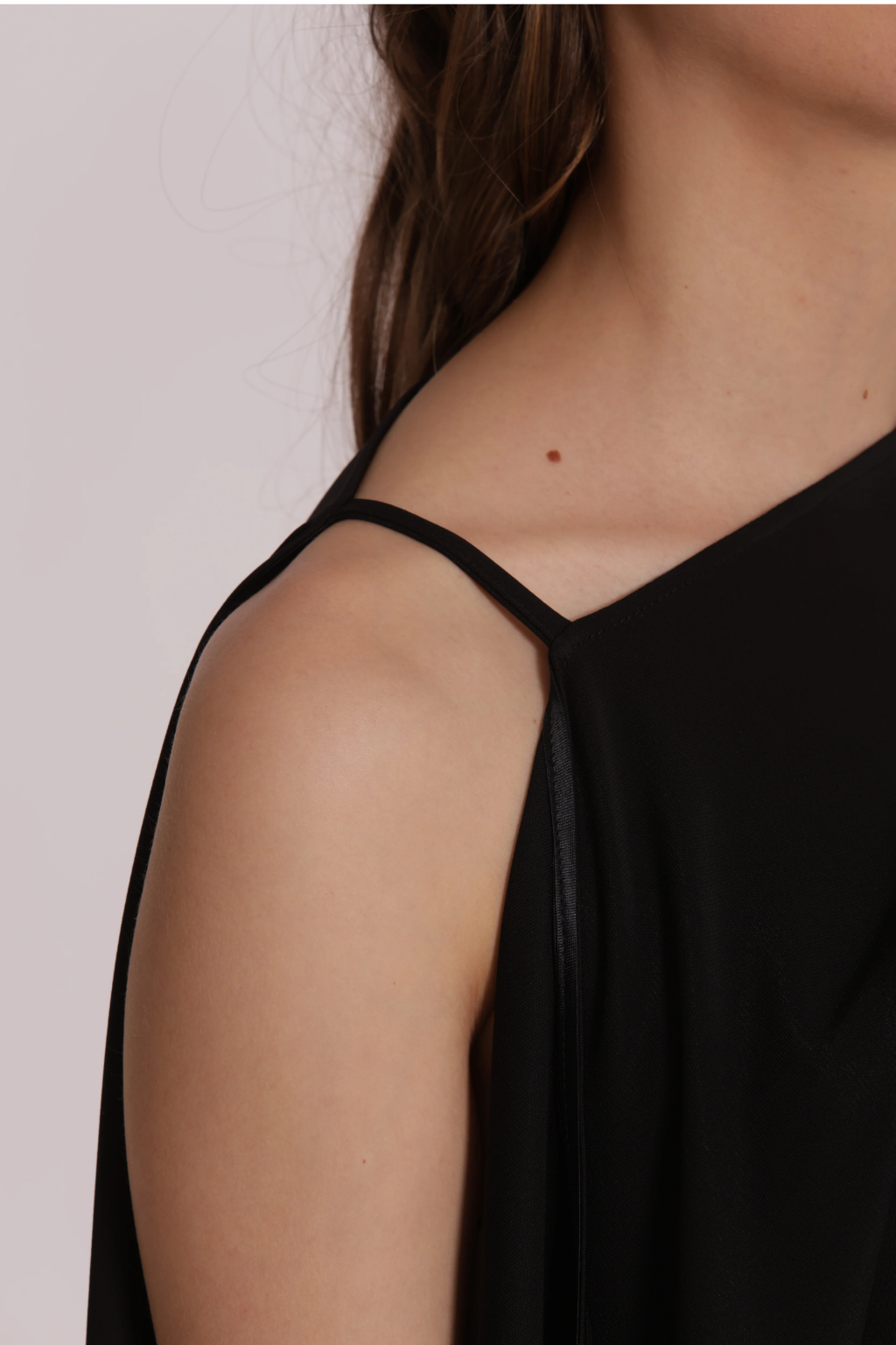 BLUSA ASSIMÉTRICA - MIMI MUA