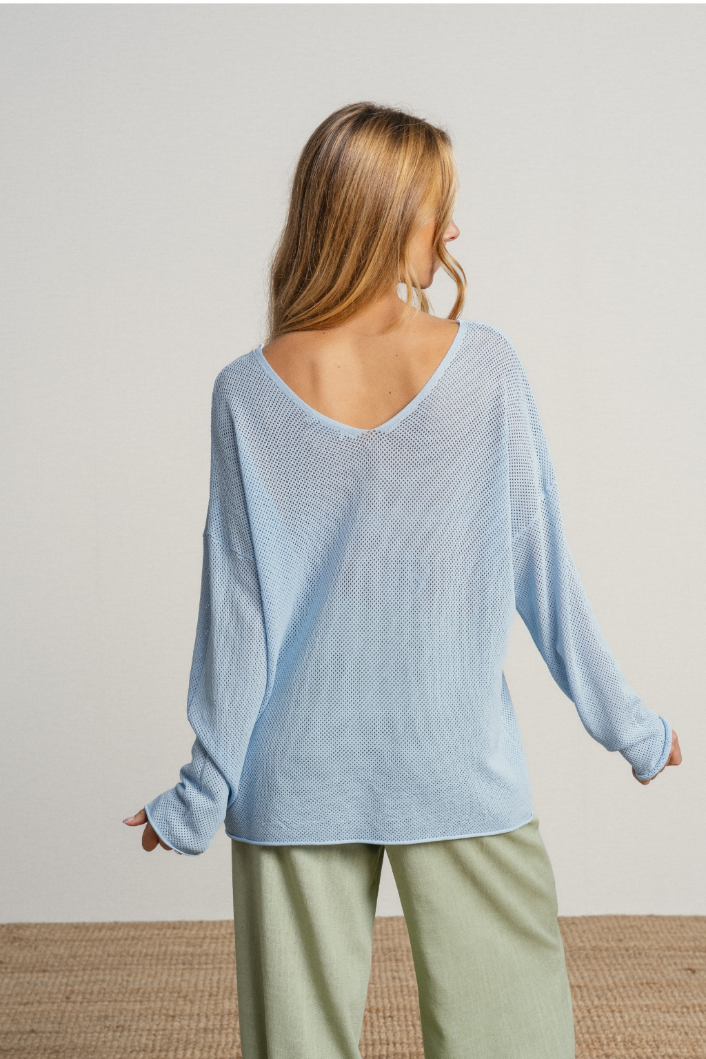 CAMISOLA TIPO REDE COM DECOTE EM V - SMF