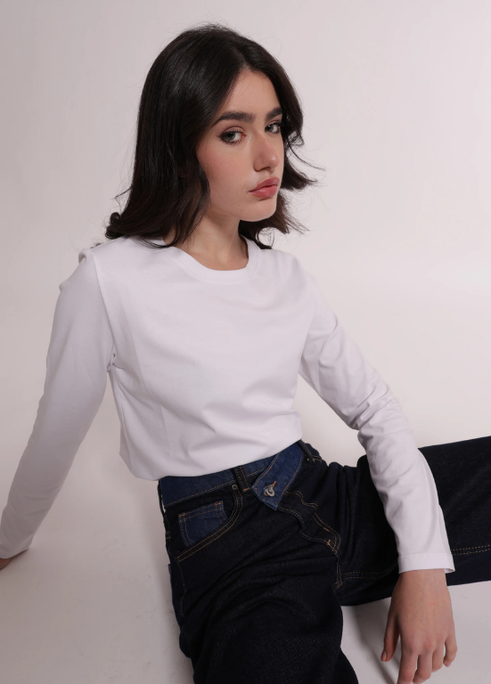 JEANS DE GANGA ESCURA , PERNA LARGA COM CINTURA CRUZADA - MIMI MUA
