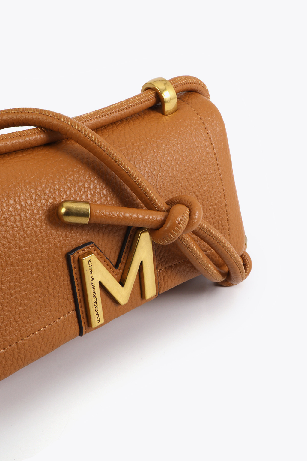 BOLSA SOFISTICADA COM TIRACOLO - LOLA CASADEMUNT