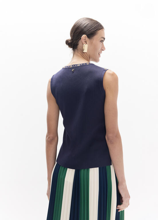 TOP DE MALHA AZUL MARINHO COM TACHAS DOURADAS LC - LOLA CASADEMUNT
