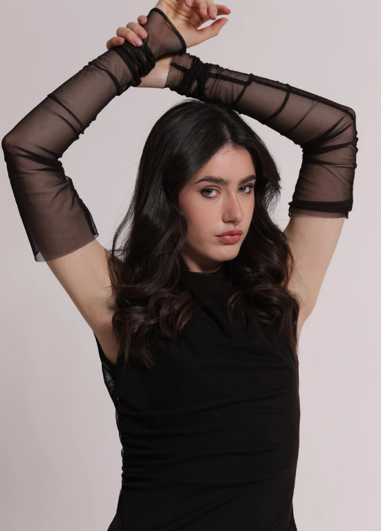 VESTIDO FLUIDO COM TULE SEMI TRANSPARENTE, FORRO E MANGAS OPCIONAIS - MIMI MUA