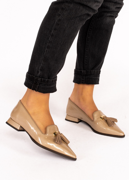 SAPATOS RASOS ELEGANTES - TAPADAS