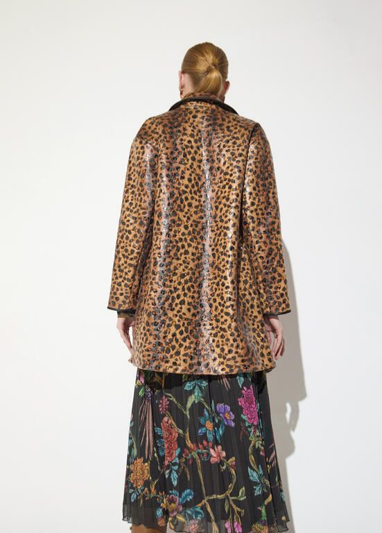 CASACO COM ESTAMPA ANIMAL PRINT BY MAITE - LOLA CASADEMUNT