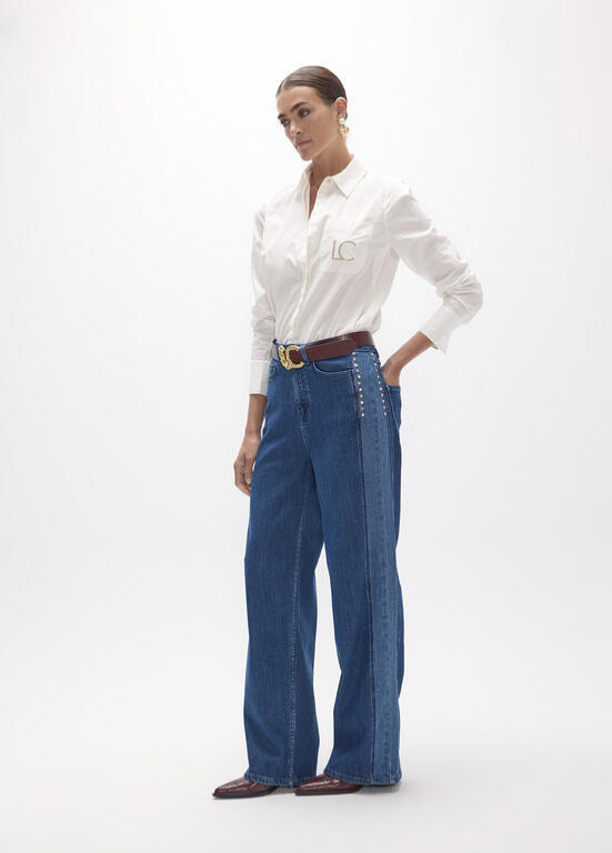 JEANS DIREITOS COM CONTRASTE BICOLOR E TACHAS LC - LOLA CASADEMUNT