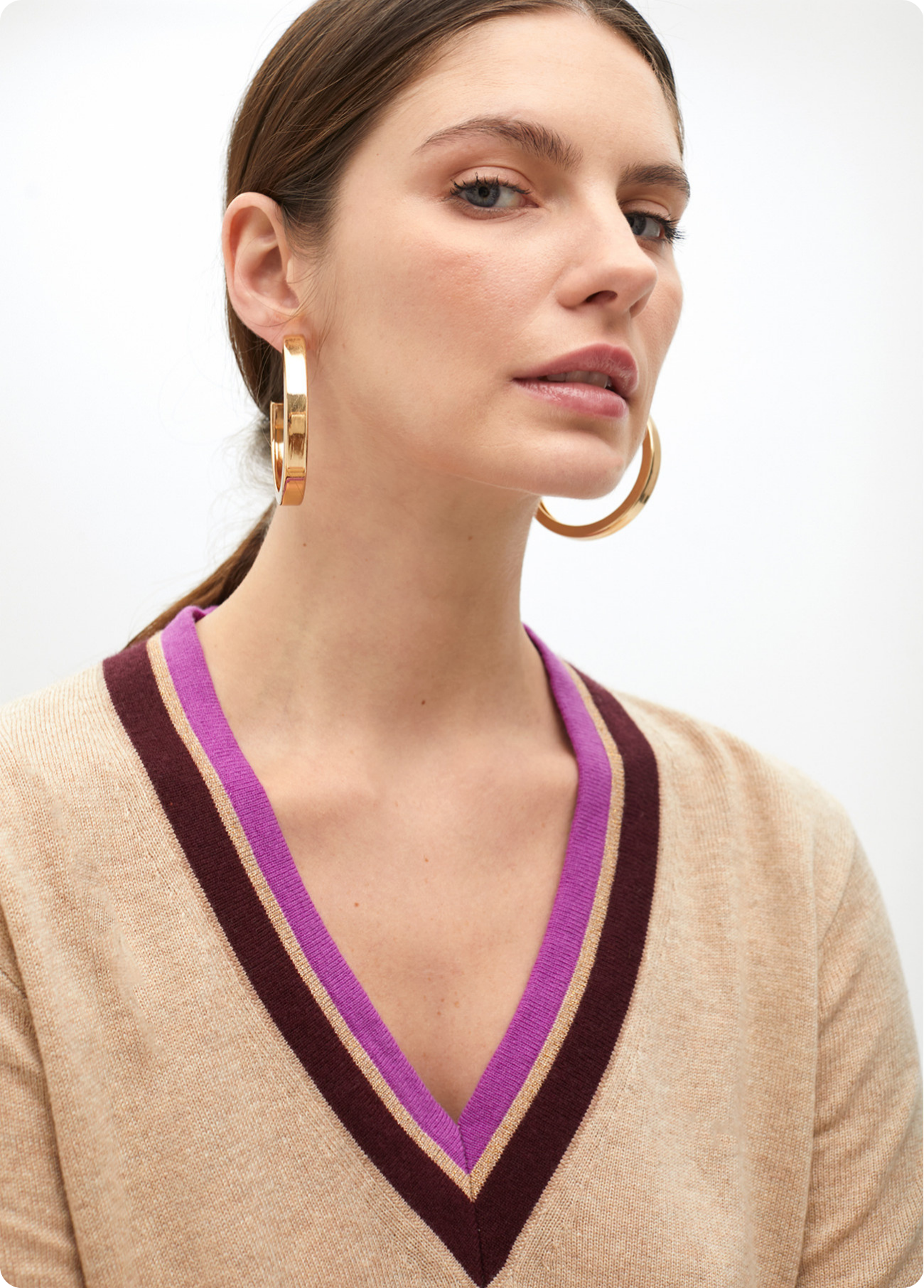 CAMISOLA DE MALHA DECOTE EM V BICOLOR - LOLA CASADEMUNT BY MAITE