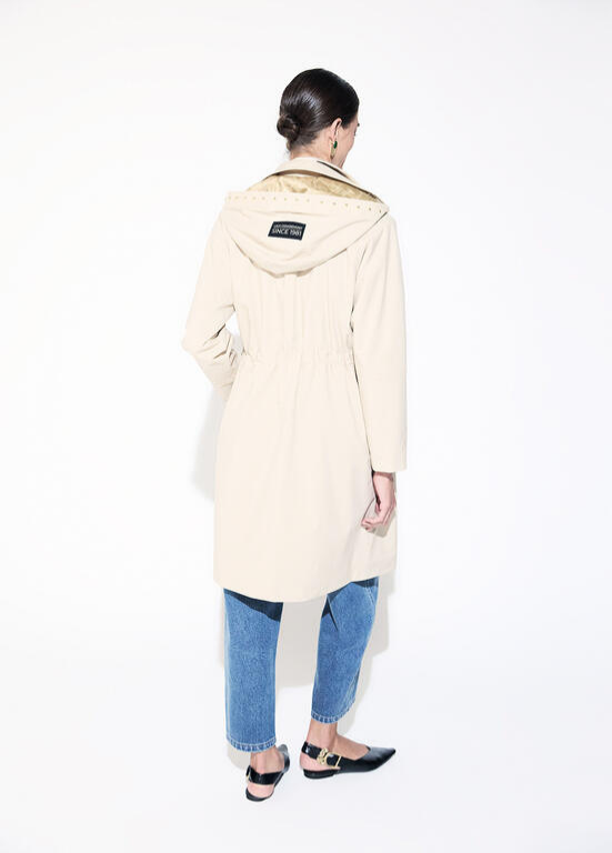 TRENCH PÉROLA COM TAG LC - LOLA CASADEMUNT