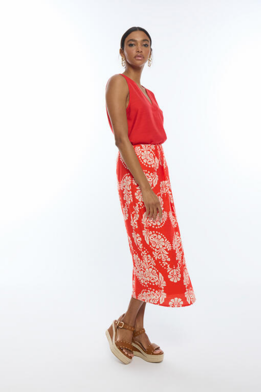 SAIA MIDI VERMELHA COM PADRÃO FLORAL - LOLA CASADEMUNT