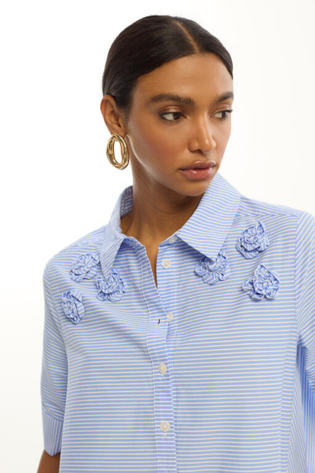 VESTIDO DE MANGA CURTA AZUL E BRANCO - LOLA CASADEMUNT