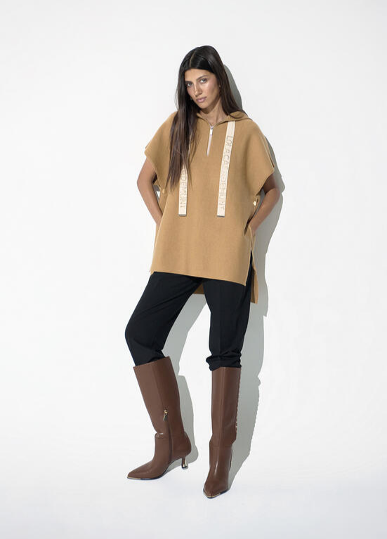 CAPA DE MALHA CAMEL LC - LOLA CASADEMUNT