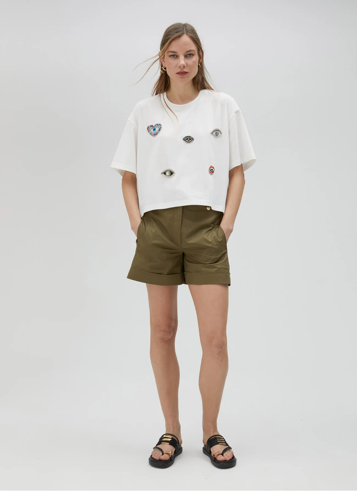 T-SHIRT BRANCA COM APLICAÇÕES DE STRASS MULTICOLOR - LOLA CASADEMUNT