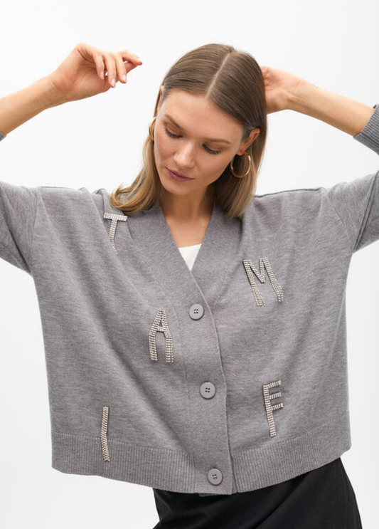 #### CARDIGAN CINZA OVERSOZED COM LETRAS EM STRASS - LOLA CASADEMUNT BY MAITE