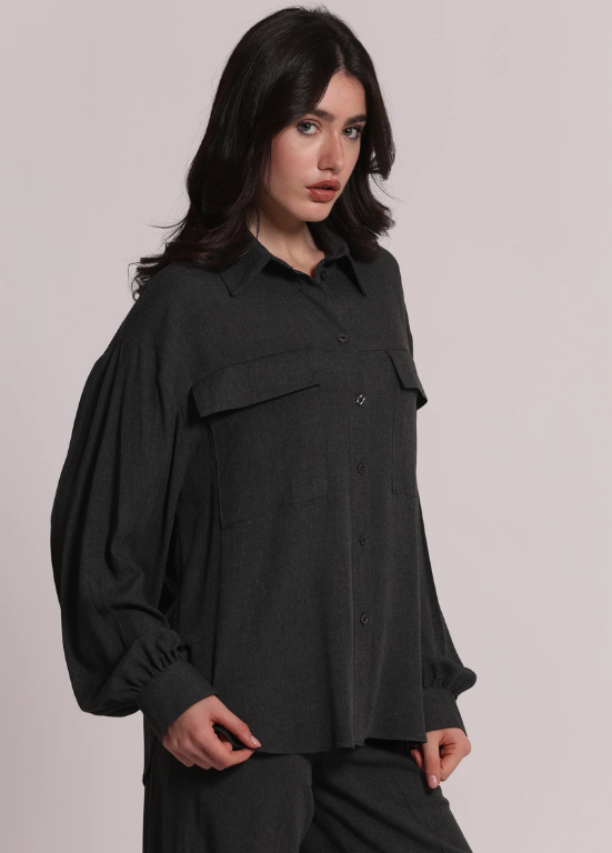 CAMISA DE VISCOSE CINZA COM BOSLOS DE FLANELA - MIMI-MUA