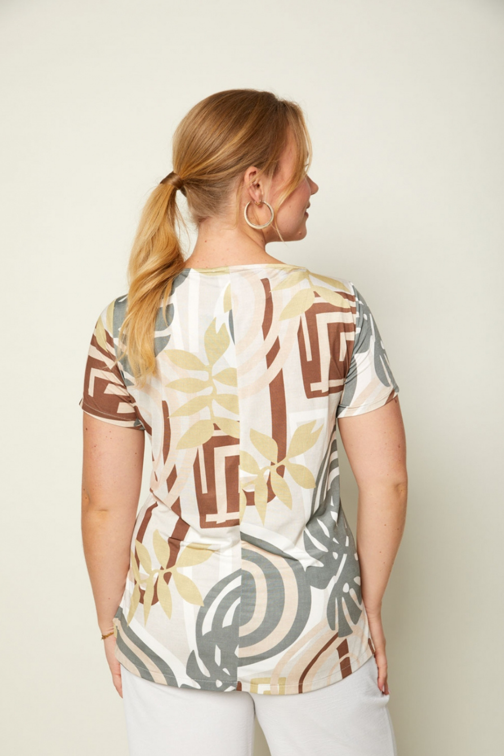 BLUSA ESTAMPADA EM MALHA FRIA COM NÓ LATERAL - AN VITO