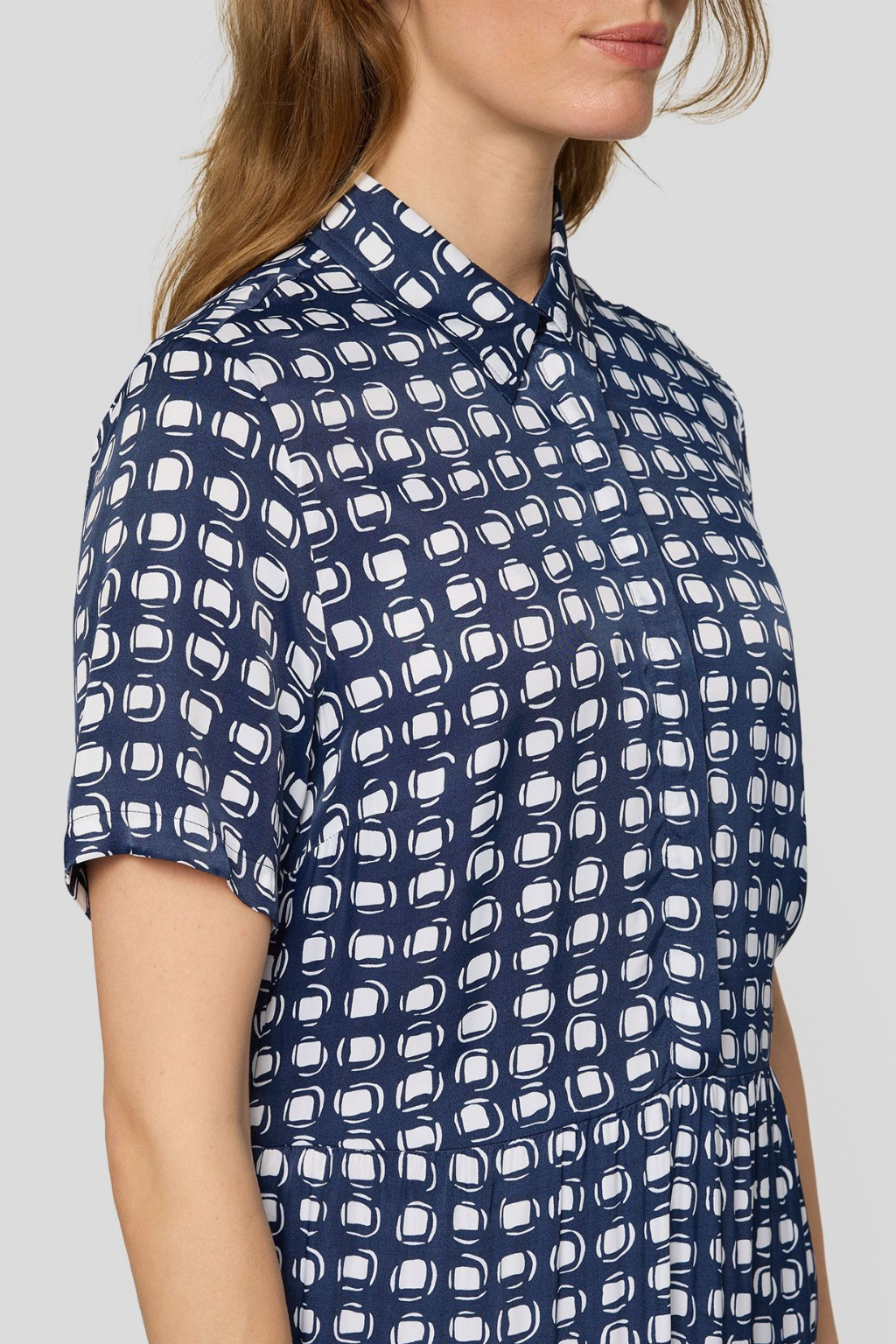 VESTIDO EM VISCOSE COM ESTAMPADO ELEGANTE AZUL MARINHO - RABE