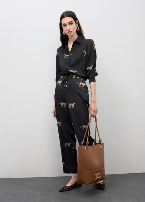 CAMISA DE CETIM COM ESTAMPADO DE LEOPARDOS - LOLA CASADEMUNT