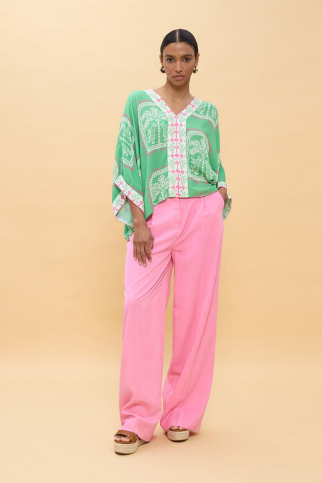 BLUSA ÉTNICA EM TONS DE VERDE- LOLA CASADEMUNT