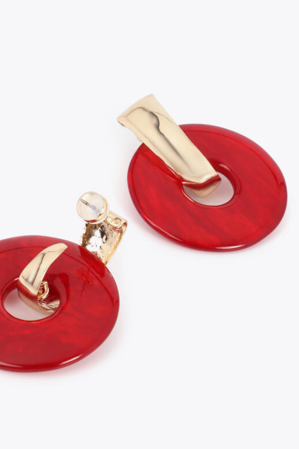 BRINCOS LEVES VERMELHOS E DOURADOS - LOLA CASADEMUNT