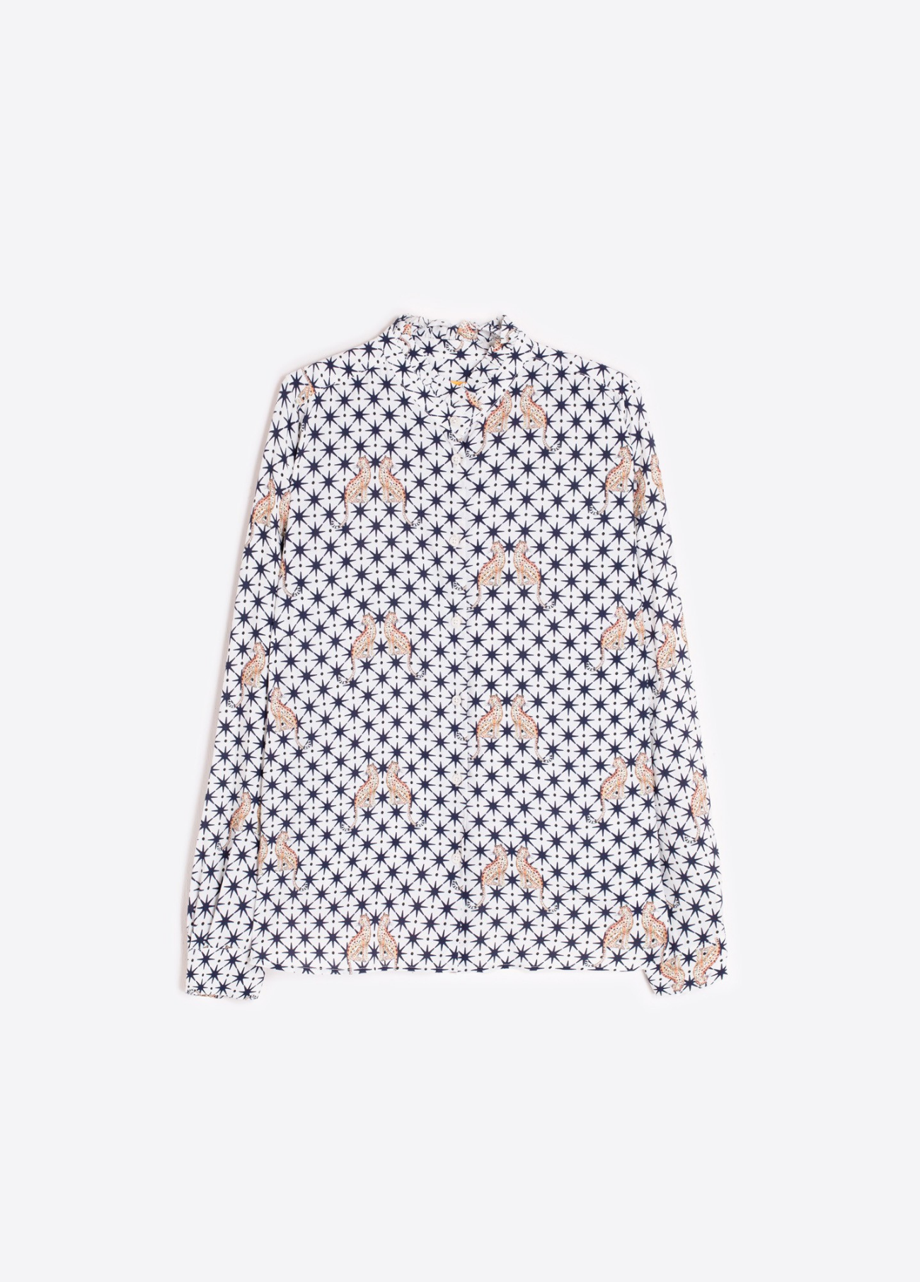 CAMISA BRANCA COM ESTAMPA DE LEOPARDO E ESTRELA - VILAGALLO