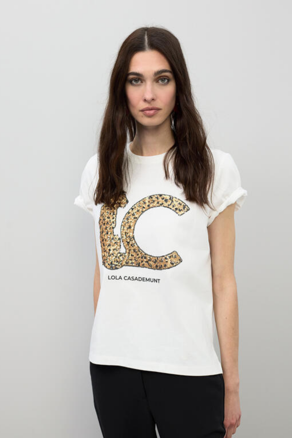 T-SHIRT BRANCA COM ESTAMPADO LC - LOLA CASADEMUNT