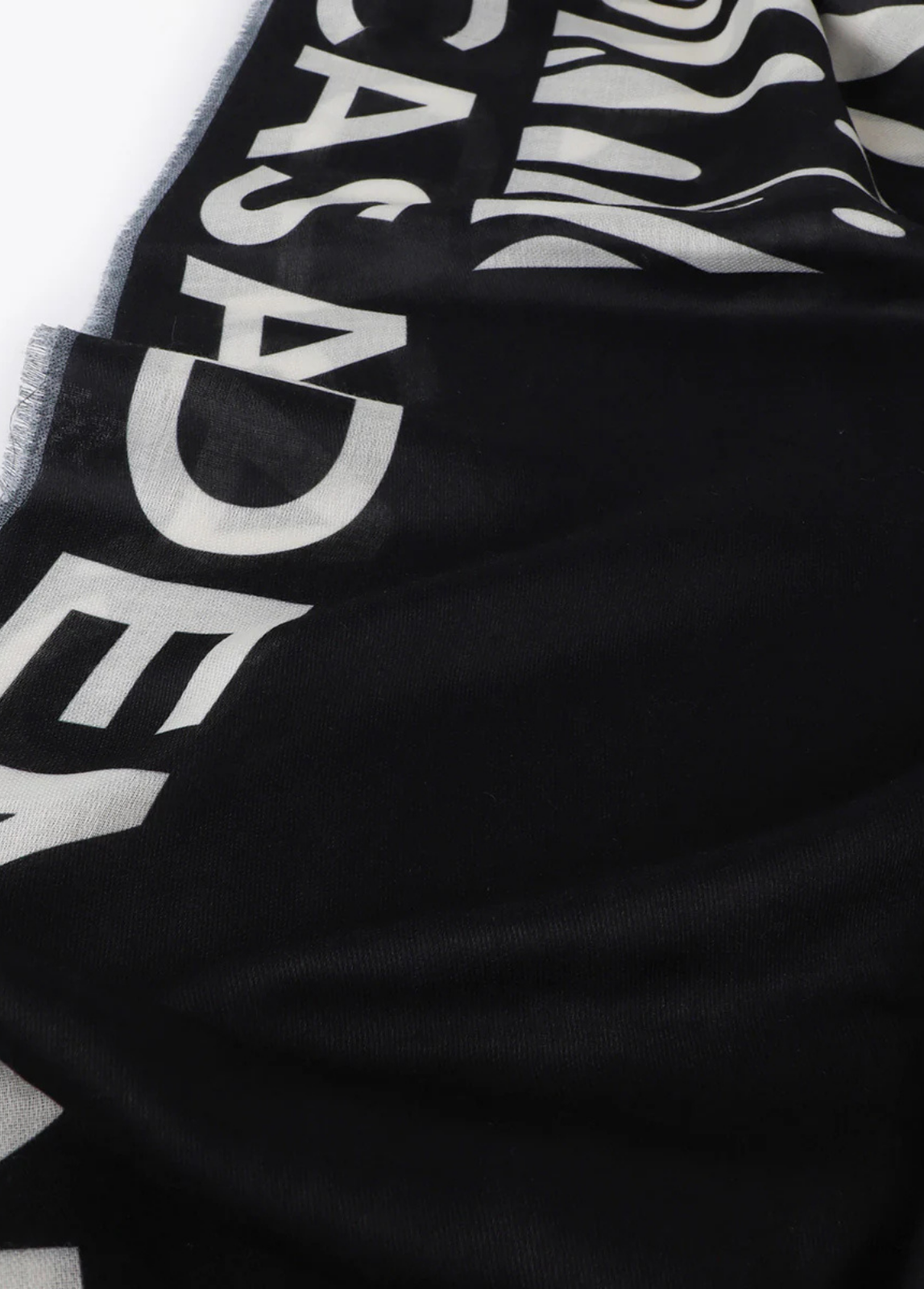 ECHARPE ZEBRADA EM PRETO E BRANCO - LOLA CASADEMUNT
