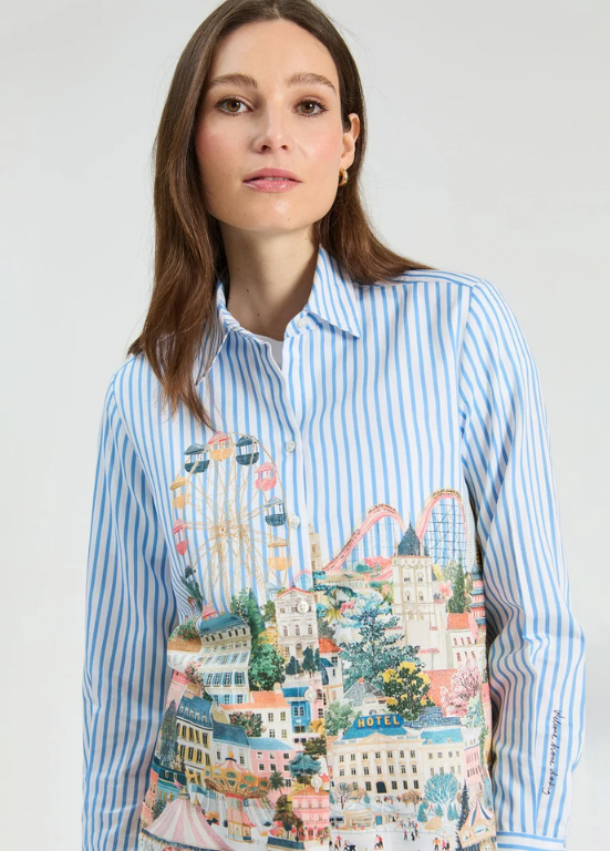 CAMISA DE RISCAS VERTICAIS COM IKUSTRAÇÃO PANORÃMICA EUROPEIA - VILAGALLO