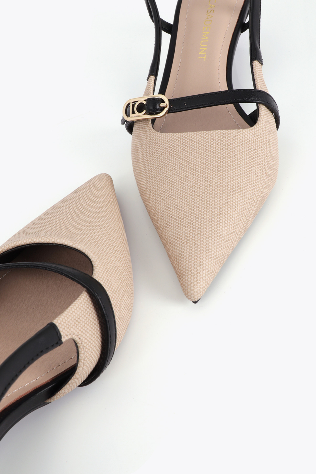 SAPATO SALTO BICOLOR COM FIVELAS PERSONALIZADAS - LOLA CASADEMUNT