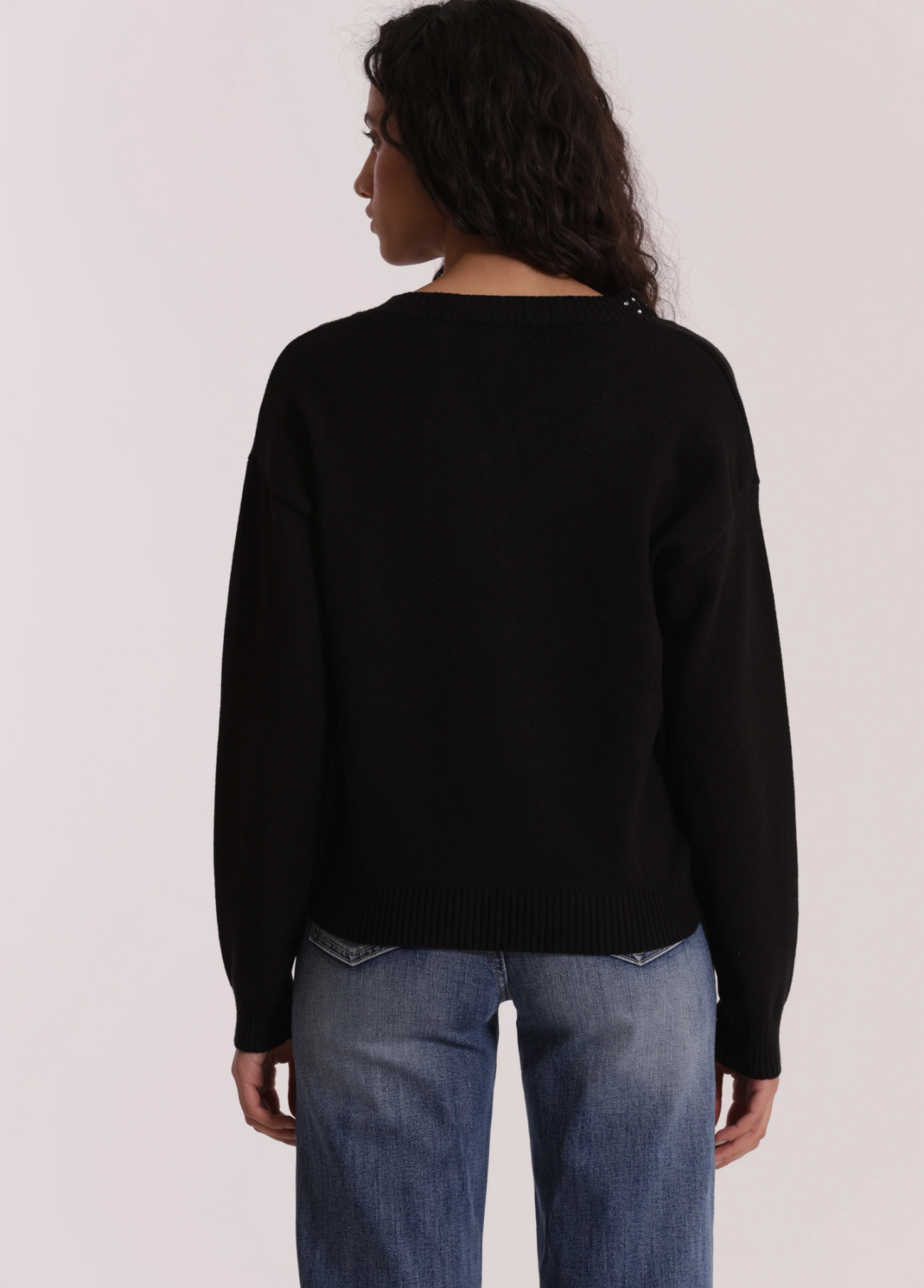 CAMISOLA DE MALHA DECOTE EM V E STRASS - MIMI MUA
